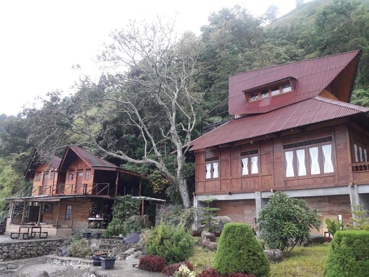 Pondok Berata Dapdap Balige Eksteriør billede