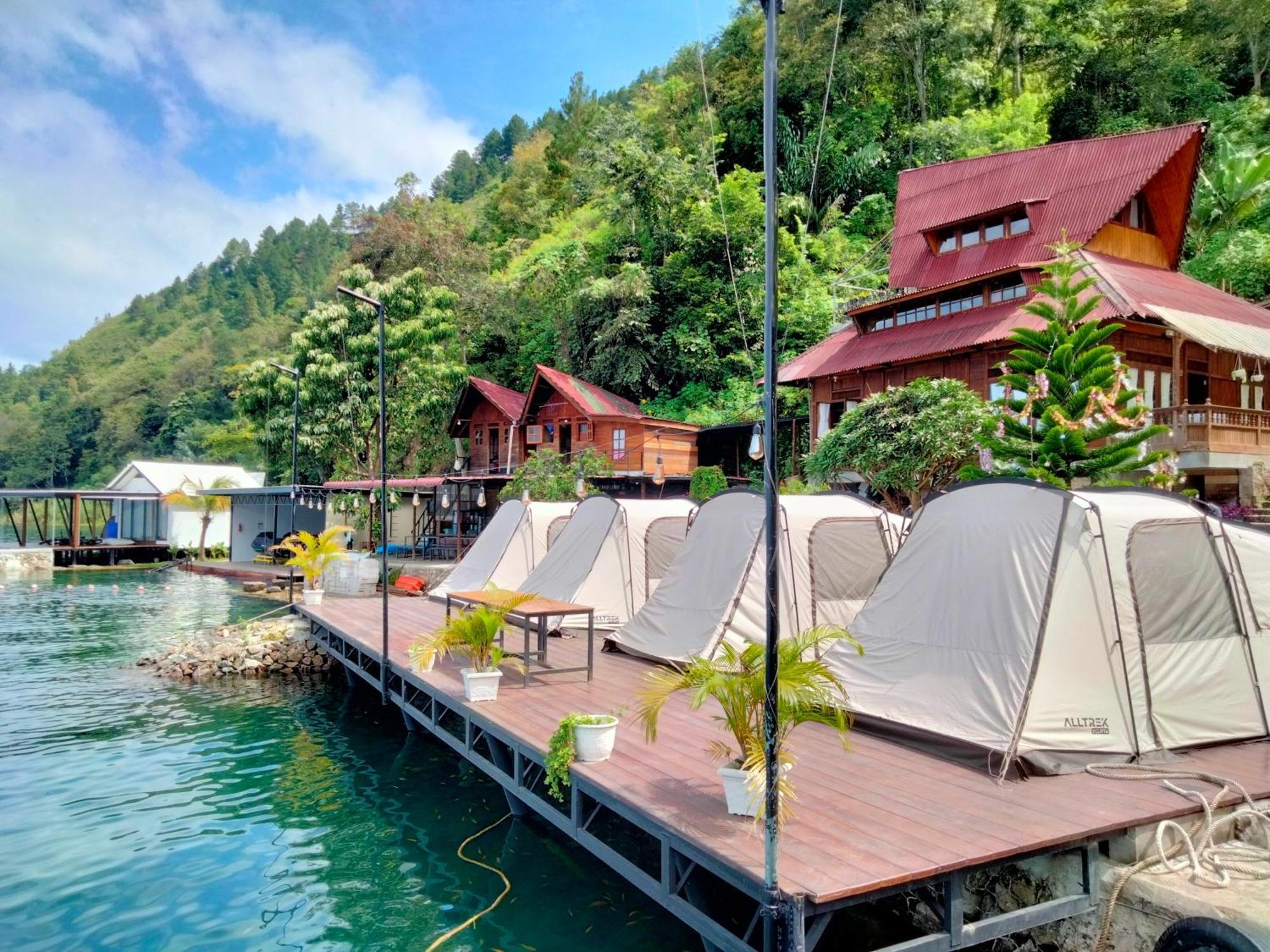 Pondok Berata Dapdap Balige Eksteriør billede